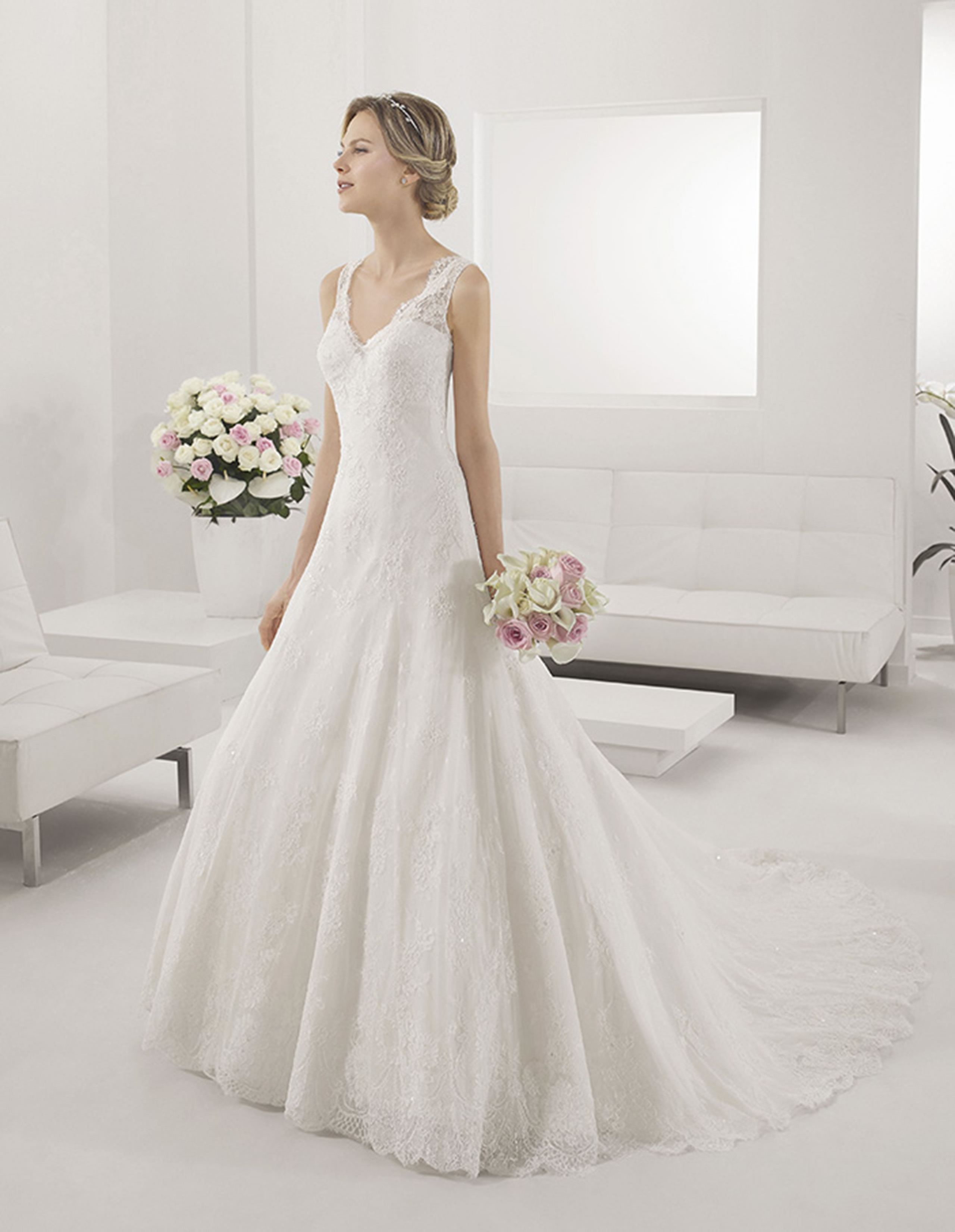 PECULIAR Vestido de Alma Novia 2015