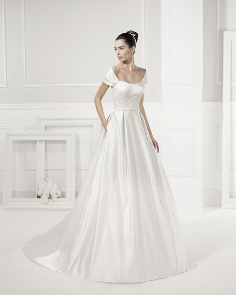 FRISIA Vestido de Alma Novia 2016